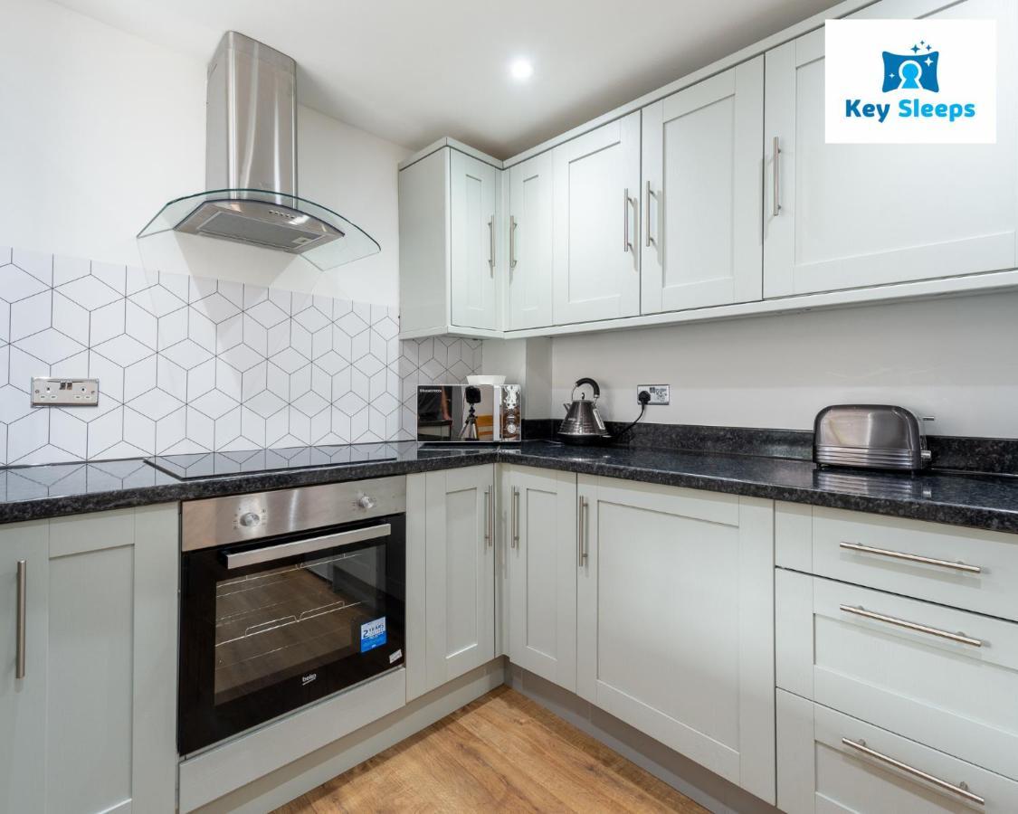 Five Bedroom Spacious Modern House By Keysleeps Short Lets Workington Lake District Beach Екстер'єр фото